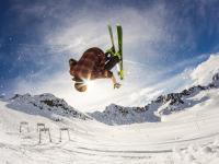 开云体育中国-克瓦拉茨赫利亚关键时刻挺身而出，马德里竞技力克阿森纳晋级欧冠四强