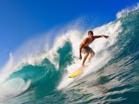 开云足球直播-暗夜霓虹下的王者独舞，克莱在F1街道赛的冠军级封神之战