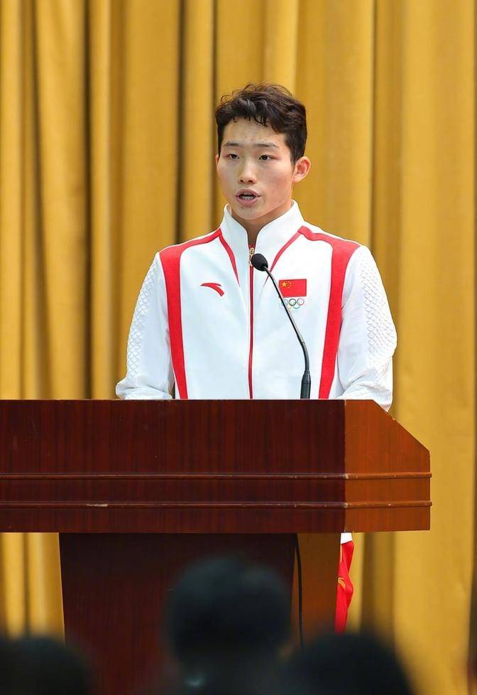 许海峰带领球队获胜，提升排名的简单介绍