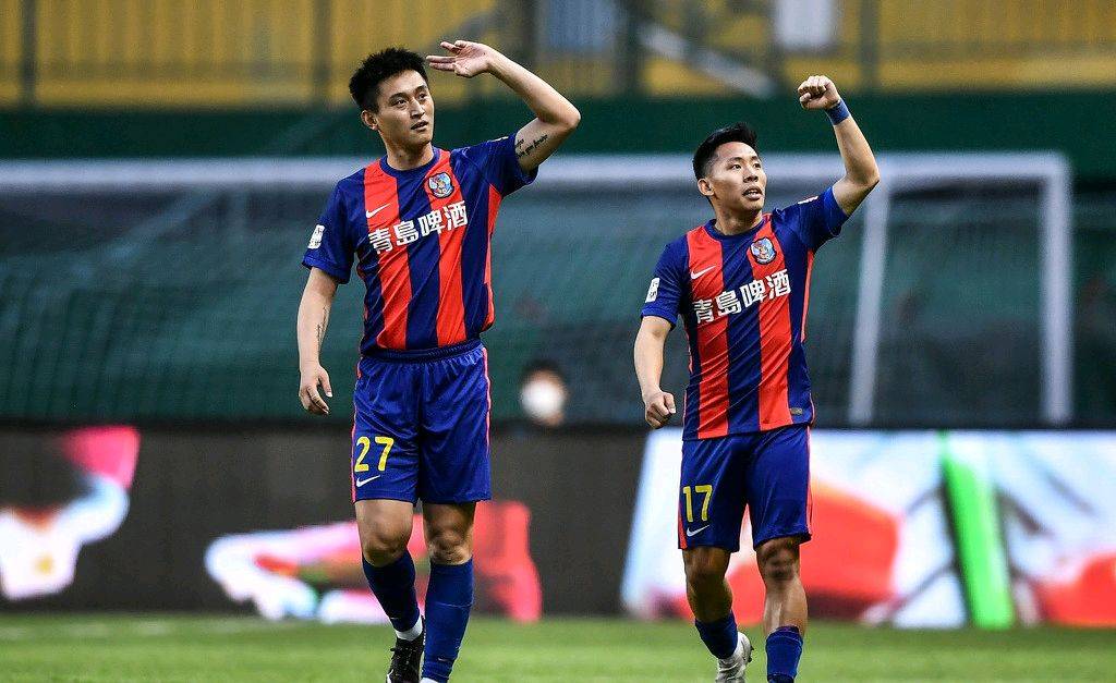 中场传控协调球队进攻连贯取得胜利