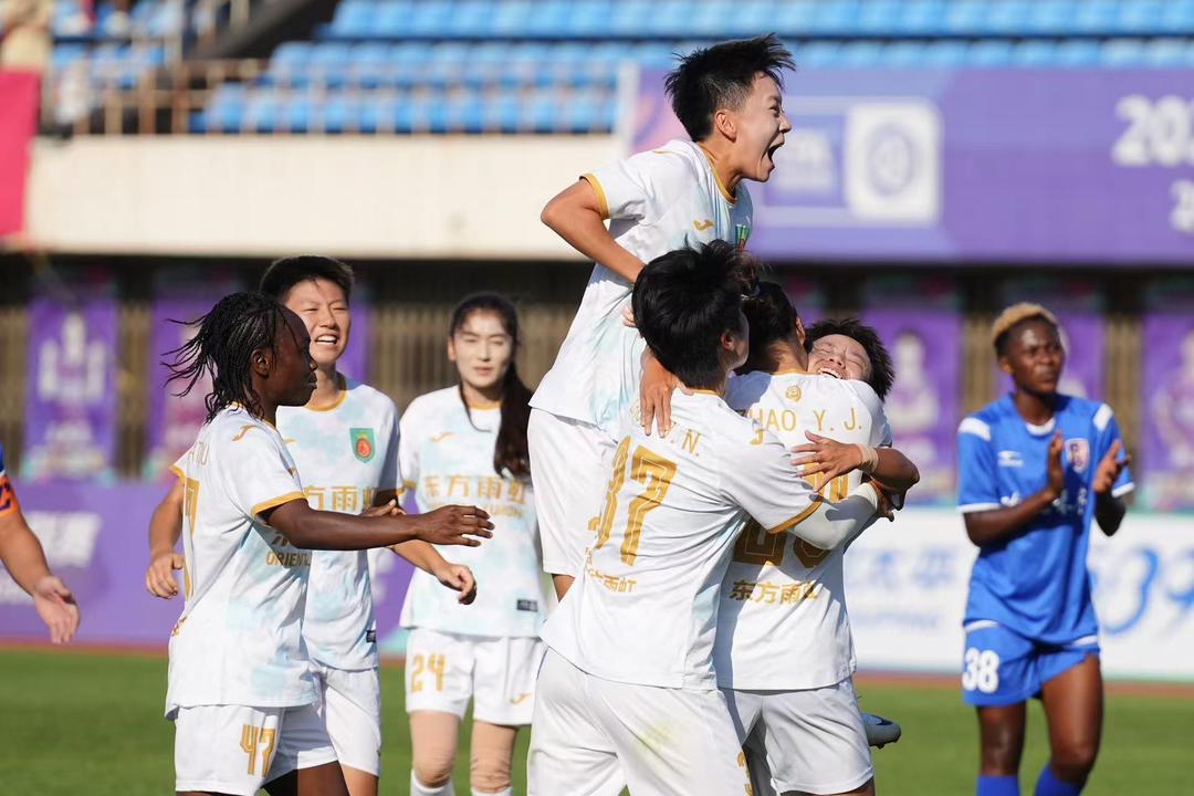 女足比赛再次落下帷幕，球员们为荣誉而战的简单介绍