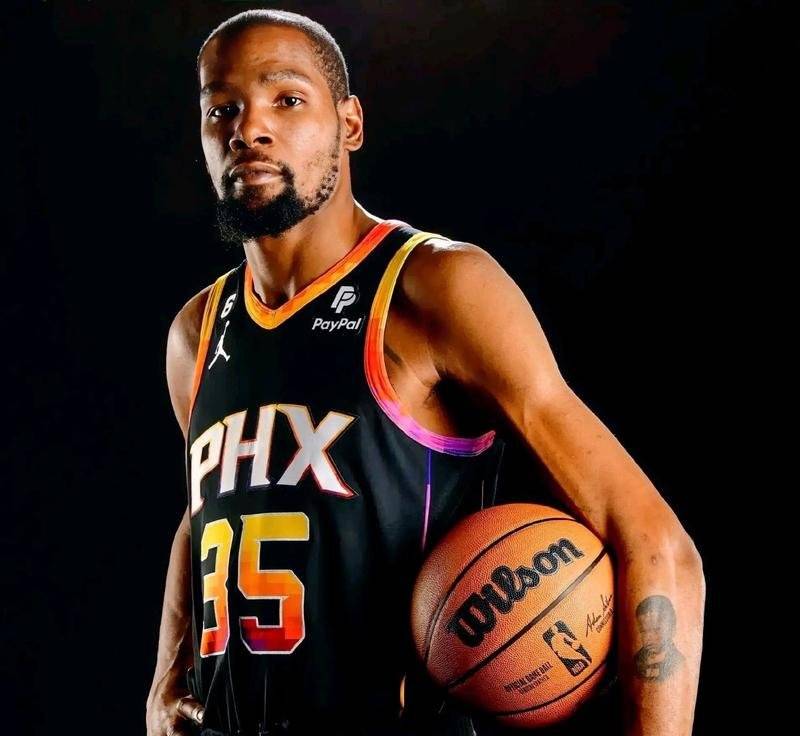 爵士绝地反击雄鹿B队，杜兰特高光表现的简单介绍