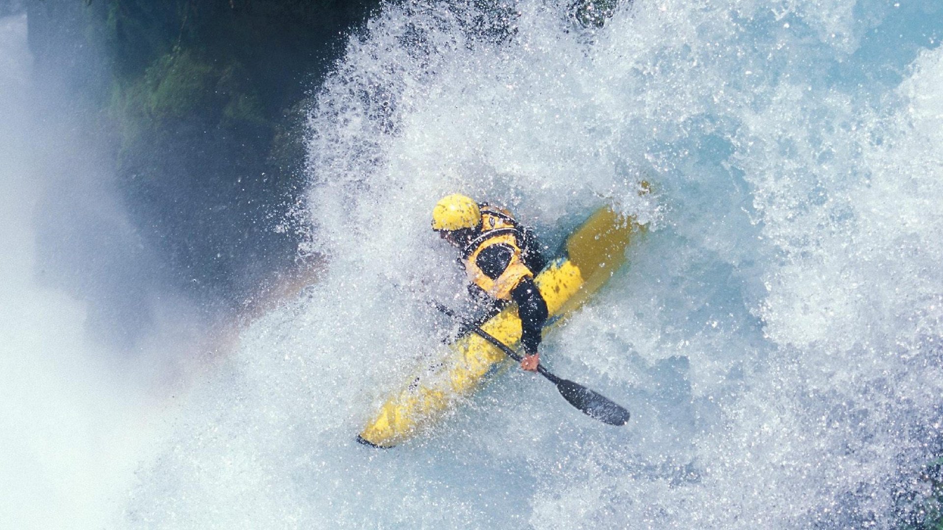 赛道上的心跳瞬间，阿斯顿马丁险胜索伯，诺里斯状态火热再掀风云